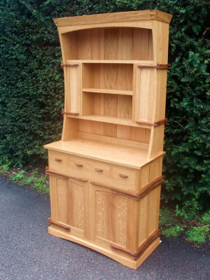 Traditional kitchen storage