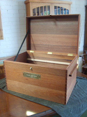 Sapele coffer